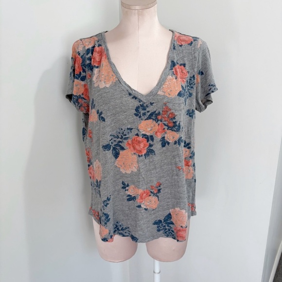 🌷 sale* Torrid Oversized V Neck Floral T Shirt Size Medium Modal Lightweight - Picture 1 of 12